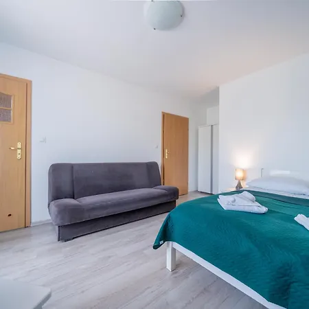 ゲストハウス Amber