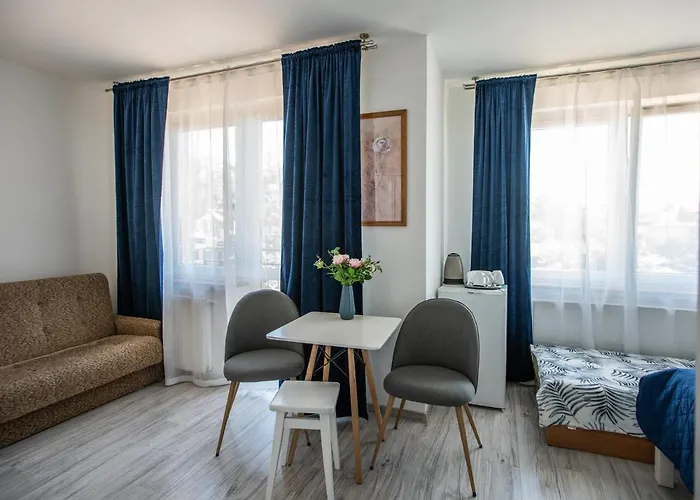 ゲストハウス Amber ミエンジボジェ