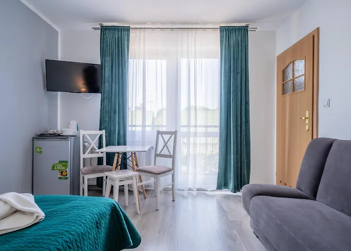 ゲストハウス Amber ミエンジボジェ